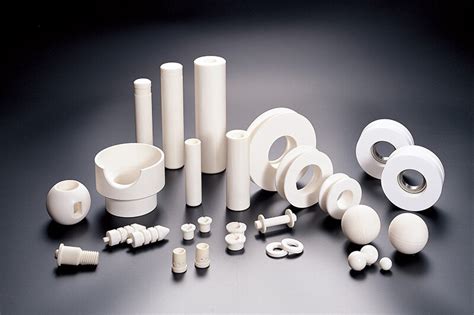 Alumina Powder: A Ceramic Champion for High-Temperature and Abrasive Applications!